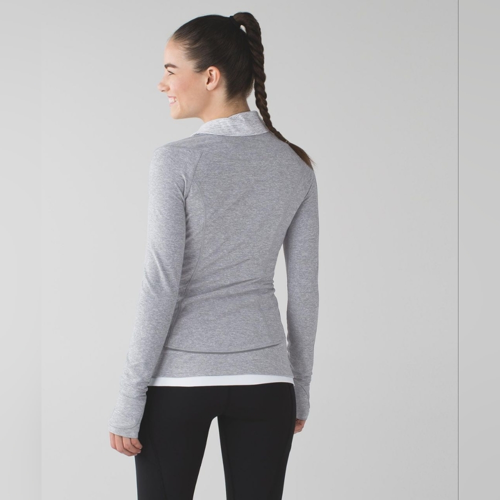 # Lululemon Think Fast Pullover - Picture 3 of 10